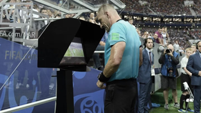 Nuevo protocolo en el fútbol argentino: los árbitros explicarán sus decisiones tras revisar el VAR