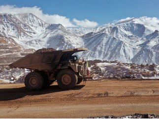 El Gobierno acelera la Ley de Proveedores Mineros: exigirá 80% de empleo local y 60% de compras sanjuaninas