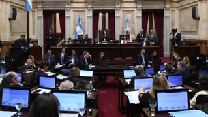 Villarruel "descongela" el sueldo de los senadores y ganarán casi $10 millones