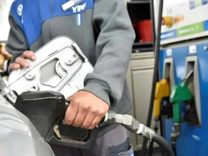 Tras el salto del dólar, los combustibles subieron más de un 3% en San Juan