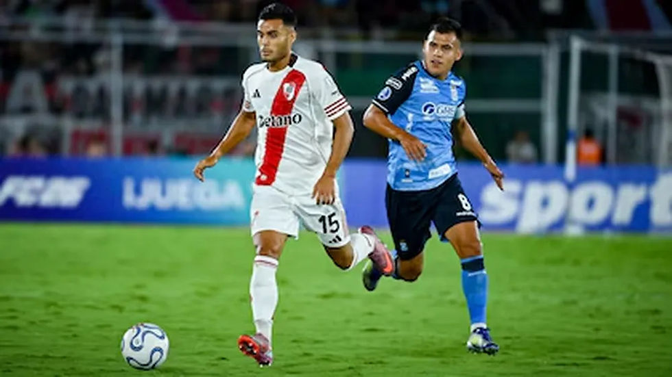 Copa Sudamericana: River empató con Blooming tras jugar casi todo el partido con 10