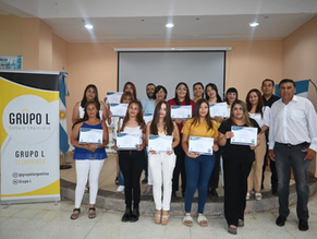 Entrega de certificados de la capacitación en Cuidado de Adultos Mayores en Iglesia