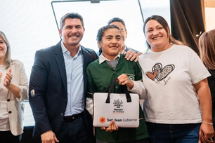 San Juan renovó el acuerdo con UNOPS para adquirir cerca de 22 mil computadoras y destinará más de 5 millones de dólares al sistema educativo