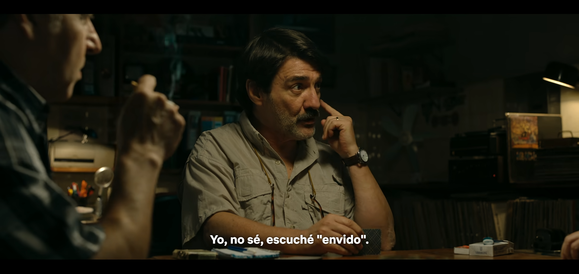 The truco scene in El Eternauta
