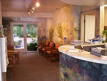 lynne-looney-decatur-ga-mural-chiropractic-office.JPG