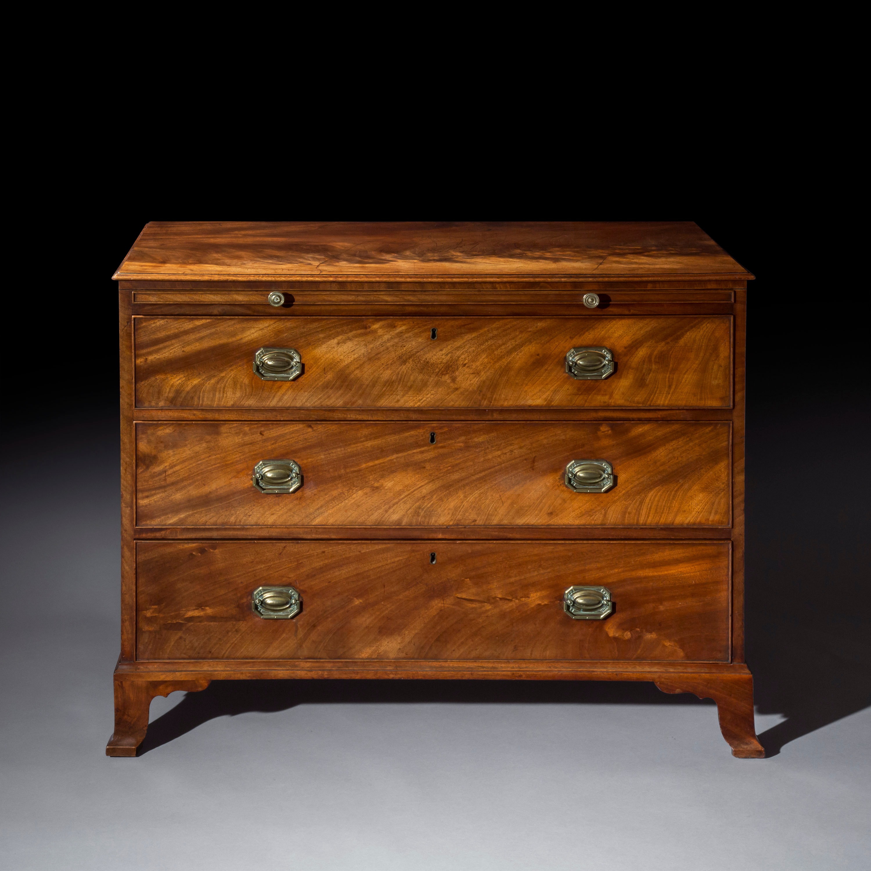 Fine George Iii Chest Of Drawers Attributed To Thomas Chippendale