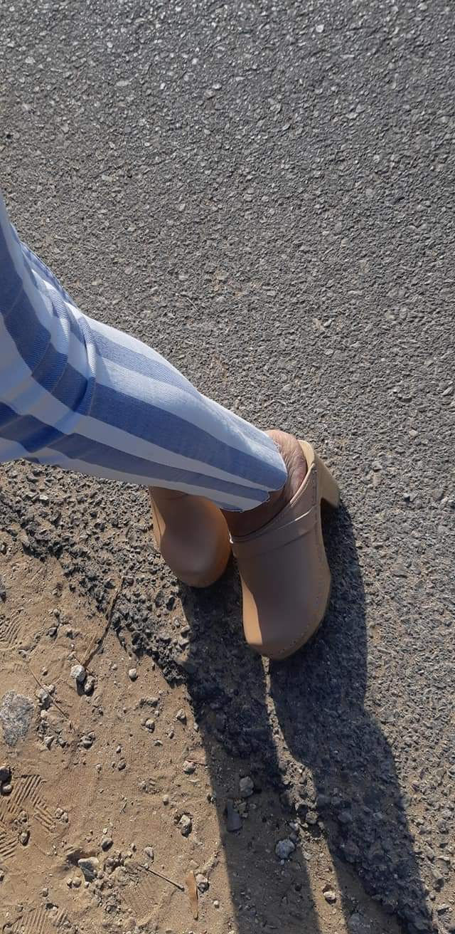 Thumbnail: קבקבים בגוון ניוד  טבעי מט עקב גבוה