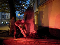 The Hope Sculpture in Kyiv.
