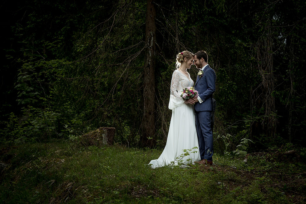 Brautpaarshooting im Wald