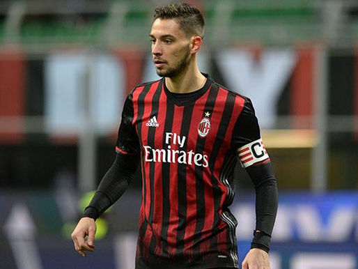 Barcelona se une a la Juventus y Napoli por el fichaje de Mattia DeSciglio.