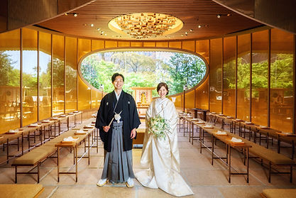 椿山荘庭園内神殿持ち込みカメラマン梅田厚樹.jpg