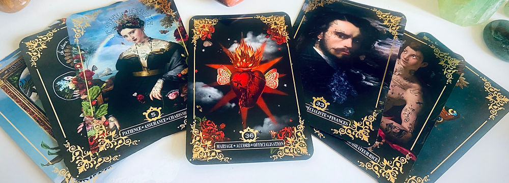 Cristina Santos Oracle cards reading