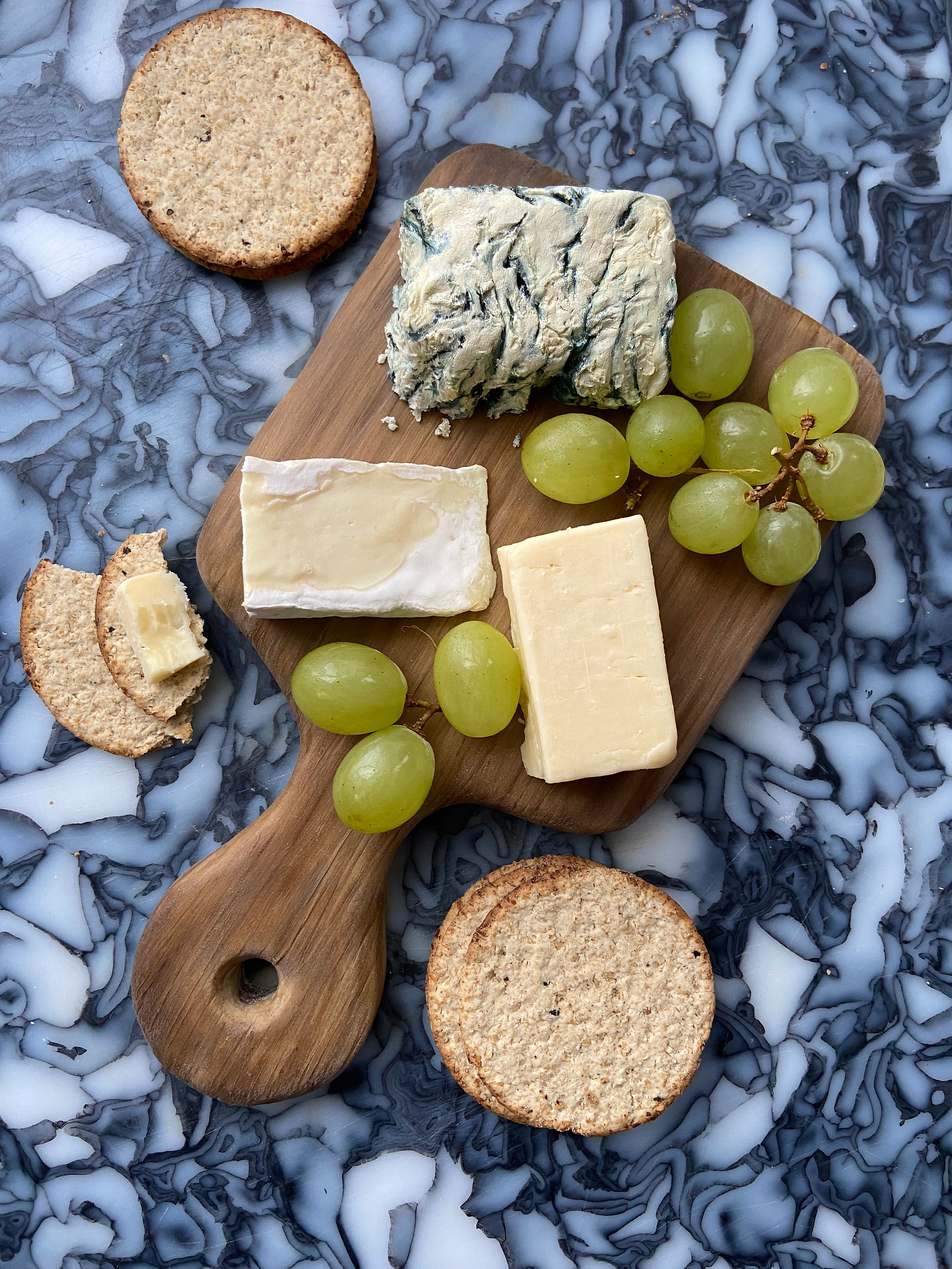 Cheeseboard illusion cake 