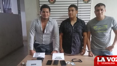 DETIENEN A TRES SUJETOS QUE GOLPEARON A UN HOMBRE