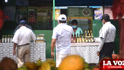Feria Agroindustrial en el boulevard Tacna