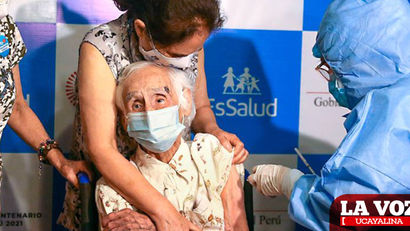 Vacunación en Perú: la primera adulta mayor vacunada tiene 104 años