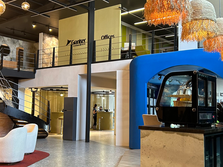 mağaza tasarımında canlı renkler