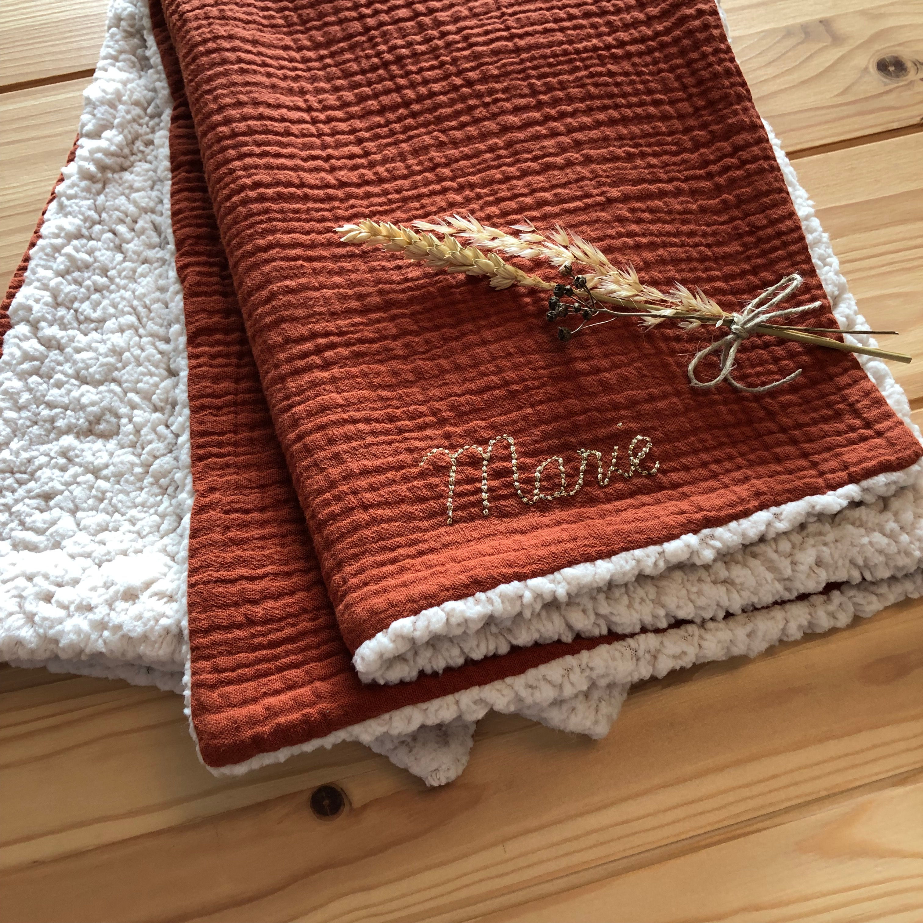 Couverture moumoute & double gaze brique