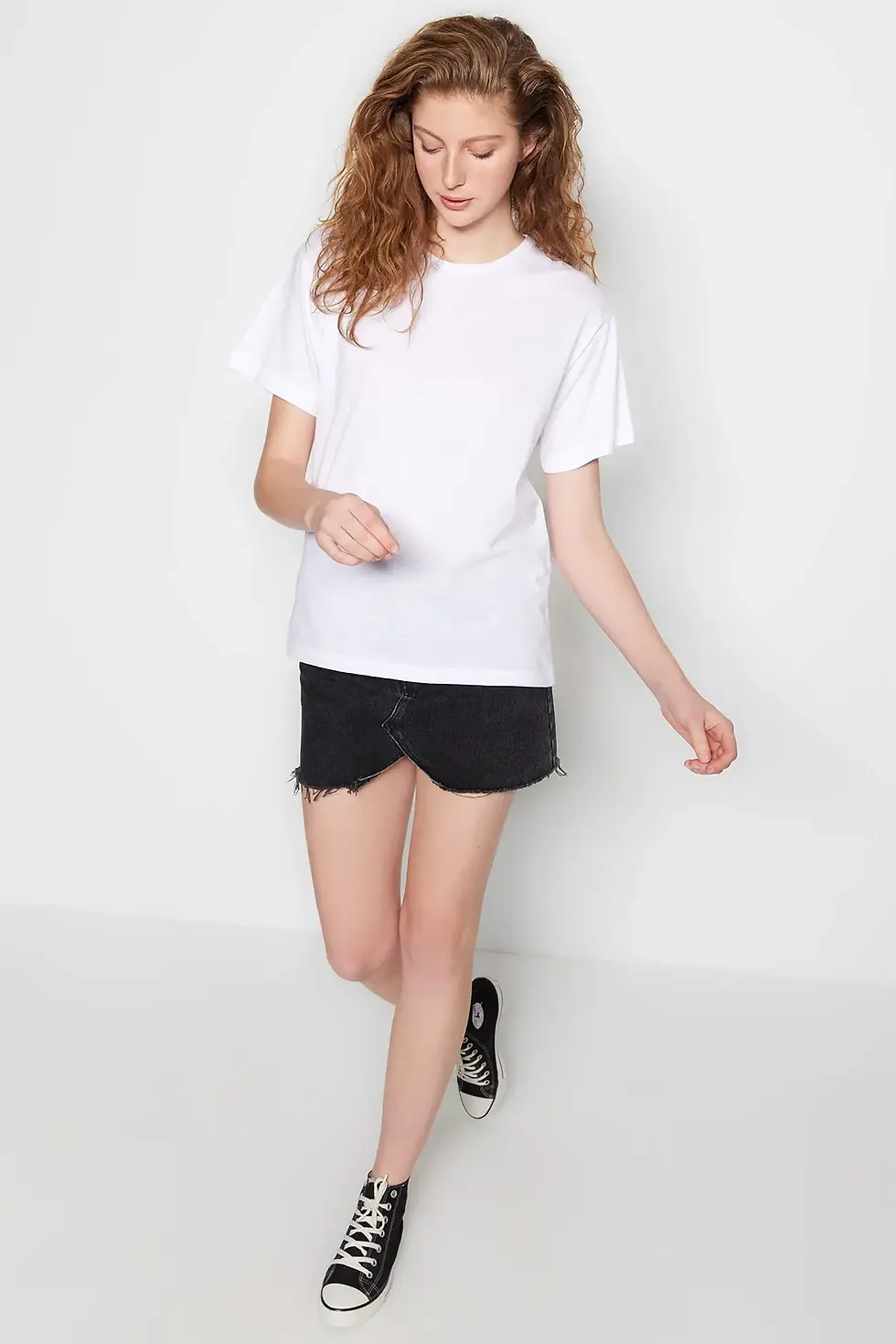 100% Cotton Boyfriend Fit Crew Neck Knitted T-Shirt