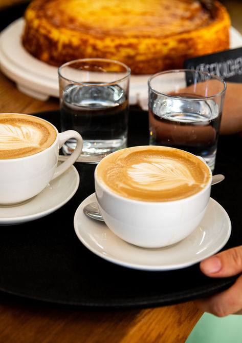 Cafe Klein & Köstlich in Holm-Seppensen bei Buchholz in der Nordheide - Inhaberin Nadine Schott - hausgemachte Kuchen, Frühstück, Kaffee, Außenbereich mit schönem Garten auch für Kinder