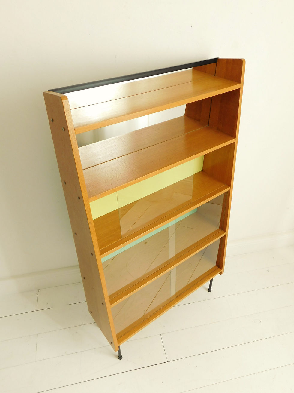 Miniature : Etagère vintage aileron Pierre Guariche