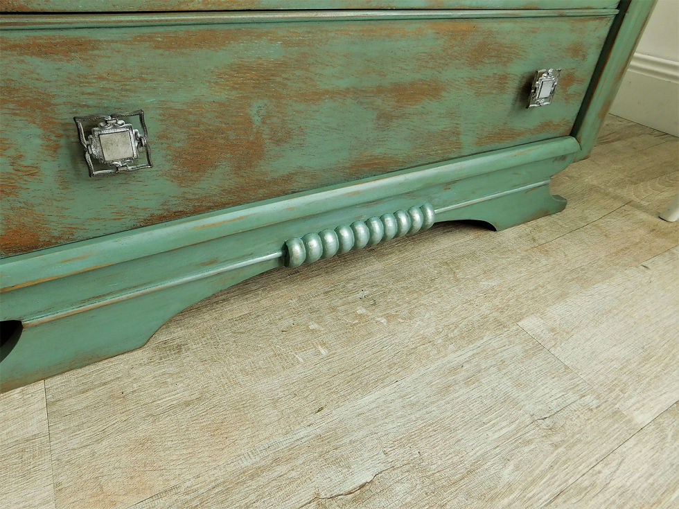 Miniature : Commode vintage relookée esprit cubain