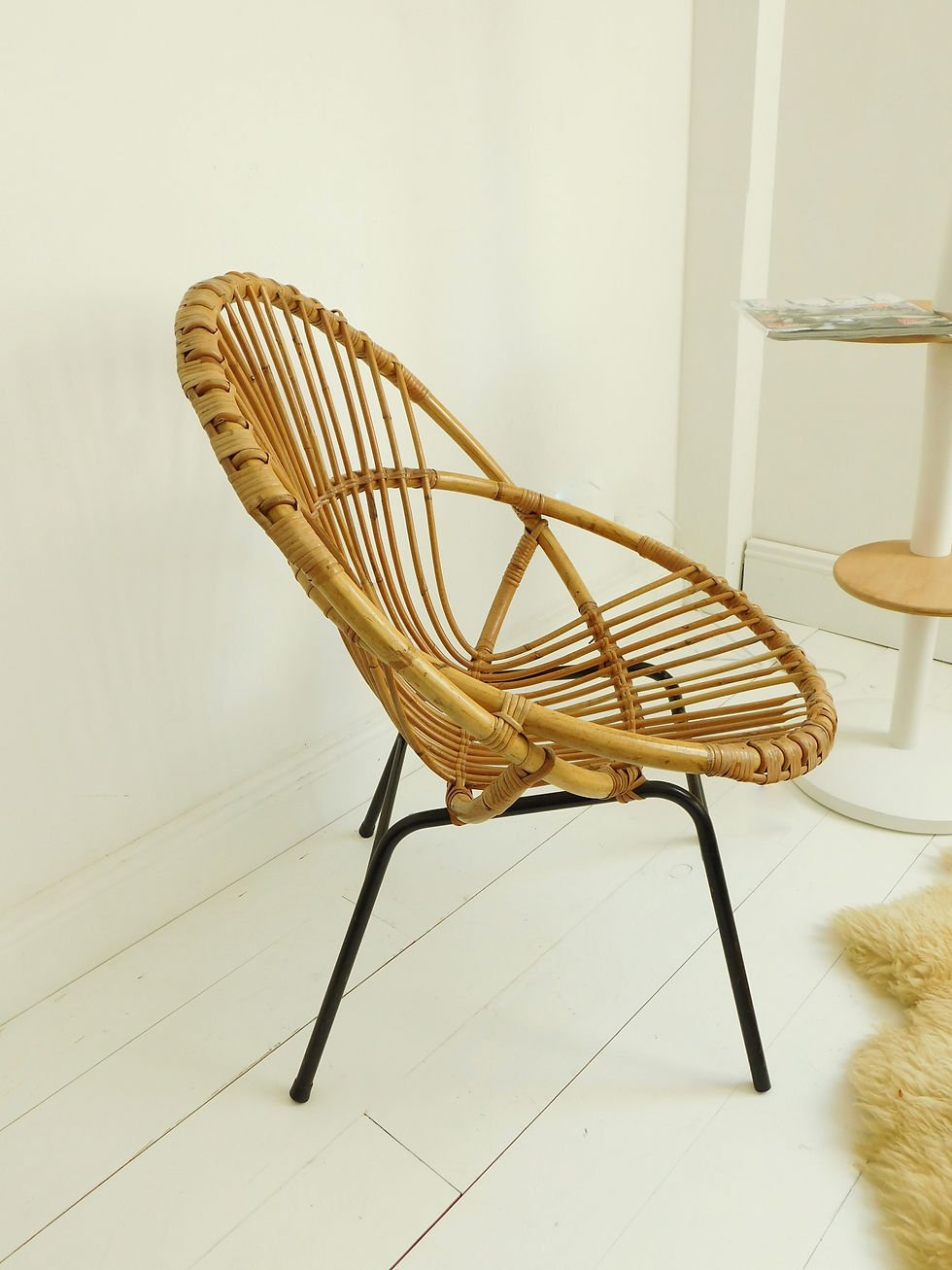 Miniature : Fauteuil en rotin pieds métal