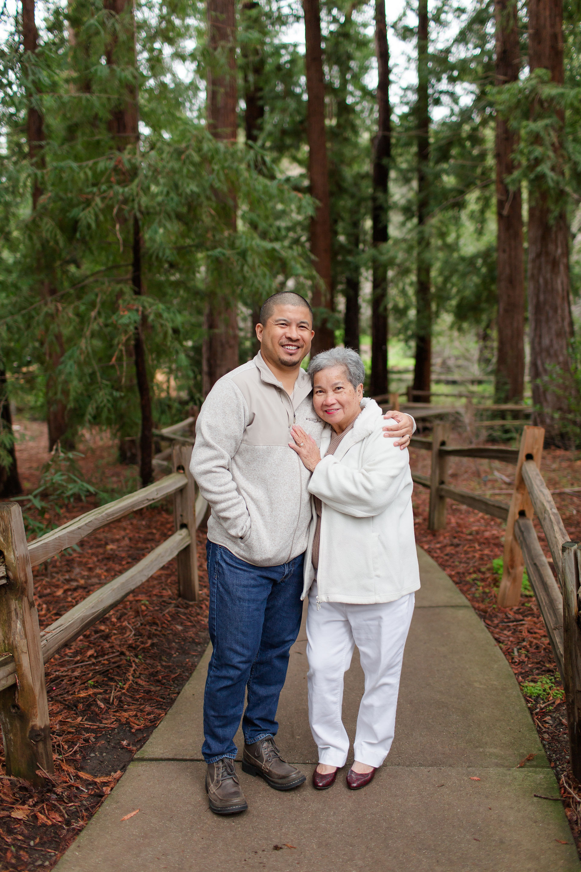 hkcreate bay area photography joyful light and airy san jose photographers northern california photoshoot legacy extended family neutral outfit ideas sweaters mother son photo