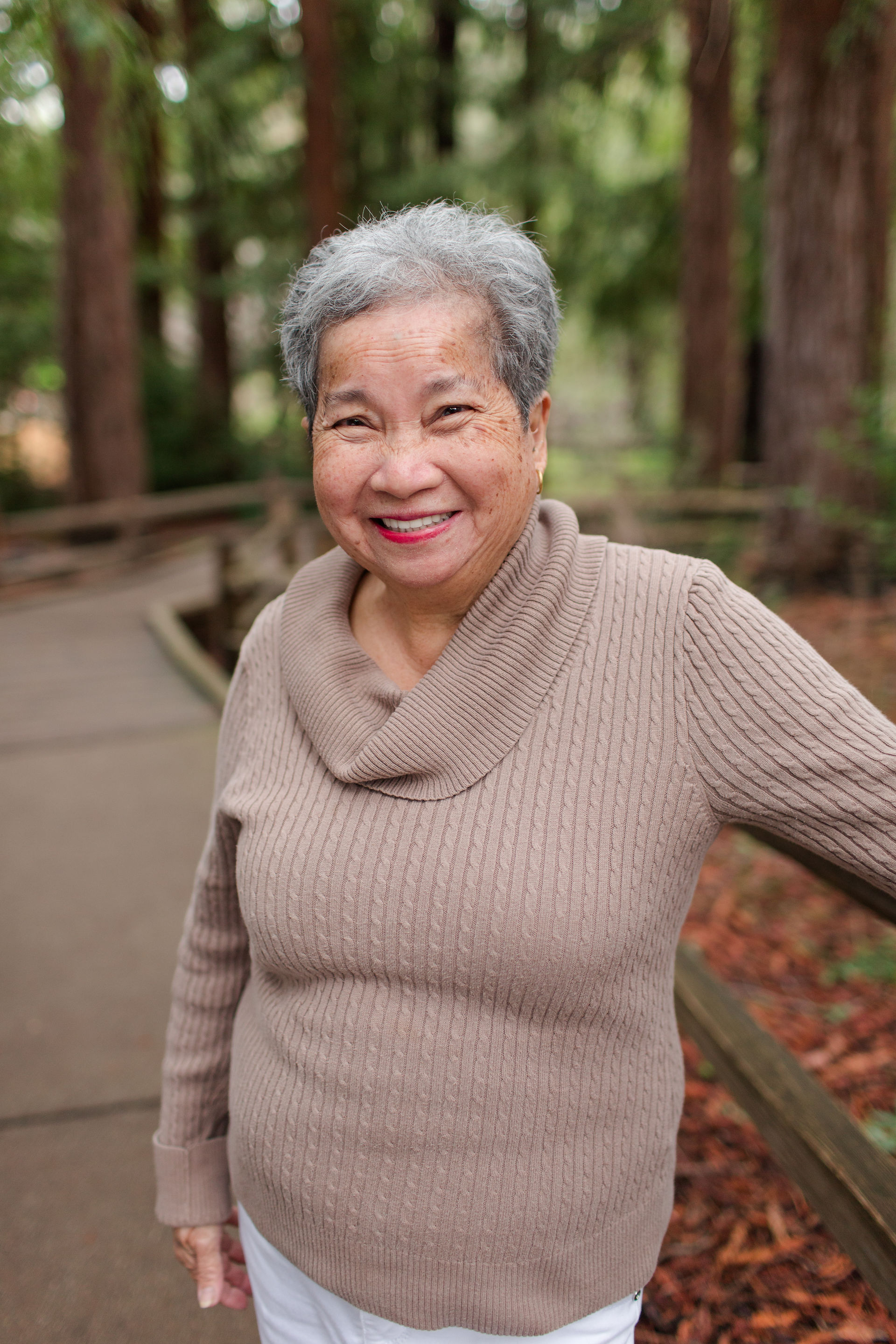 hkcreate bay area photography joyful light and airy san jose photographers northern california photoshoot legacy extended family neutral outfit ideas sweaters winter forest redwood grove nature preserve los altos grandma portrait