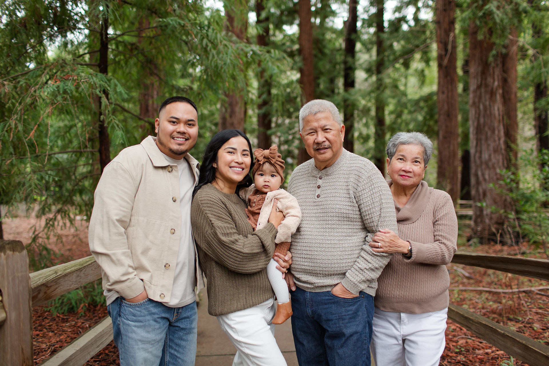 hkcreate bay area photography joyful light and airy san jose photographers northern california photoshoot legacy extended family neutral outfit ideas sweaters winter forest redwood grove nature preserve los altos fun playful laughing