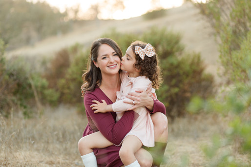 hkcreate hk create bay area photographers photography san jose guadalupe oak grove park holiday family session family of four sisters pink burgundy cream color scheme joyful light and airy sweet