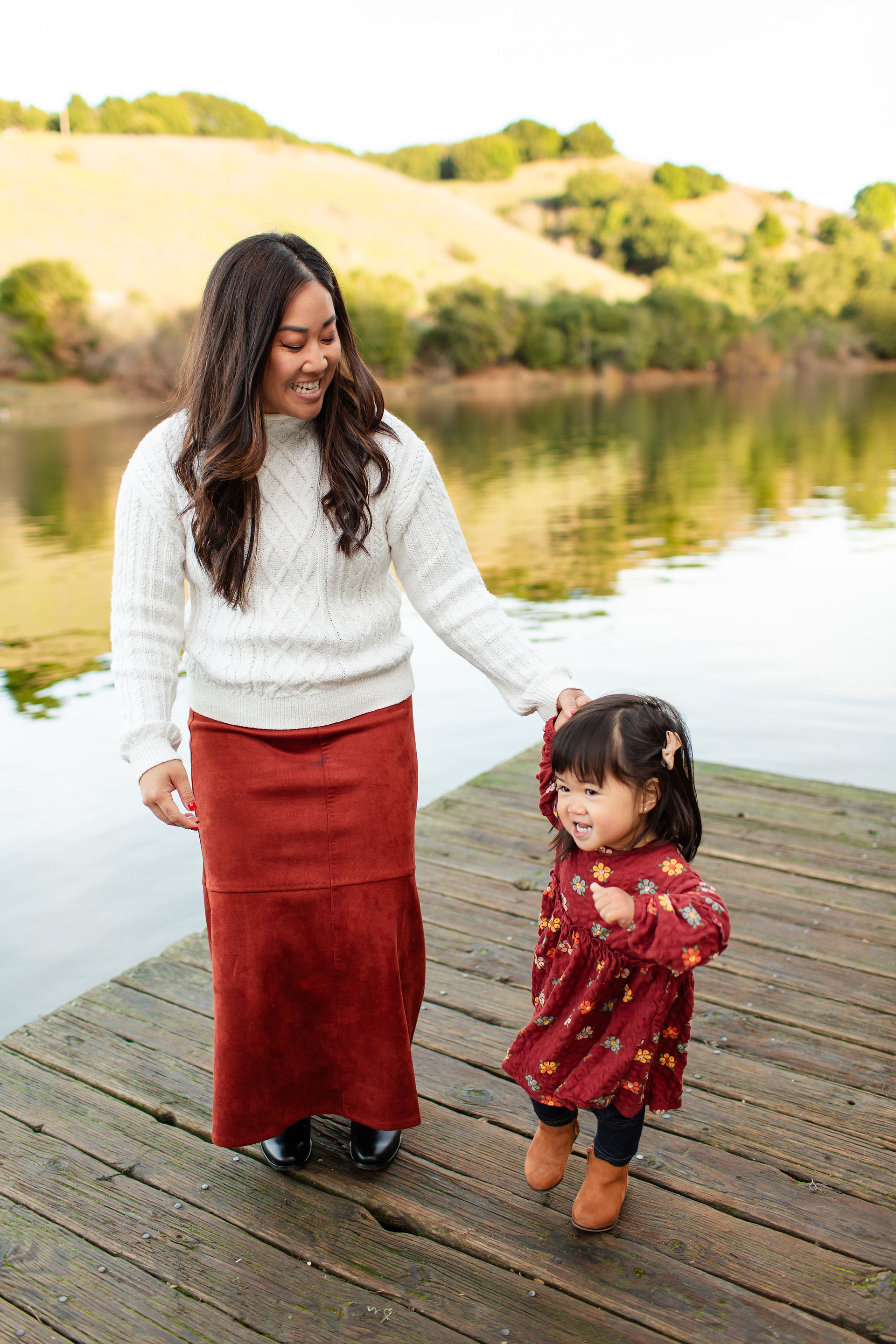 hkcreate bay area photography san jose photographers lake chabot castro valley family fall legacy photo session beautiful burgundy mustard yellow neutral color scheme outfits cute little girl light and airy joyful northern california