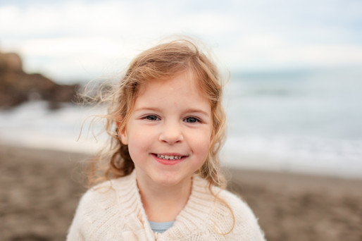 Overcast Beach Family Photoshoot at Rockaway Beach in Pacifica by Bay Area Photographers HKCreate