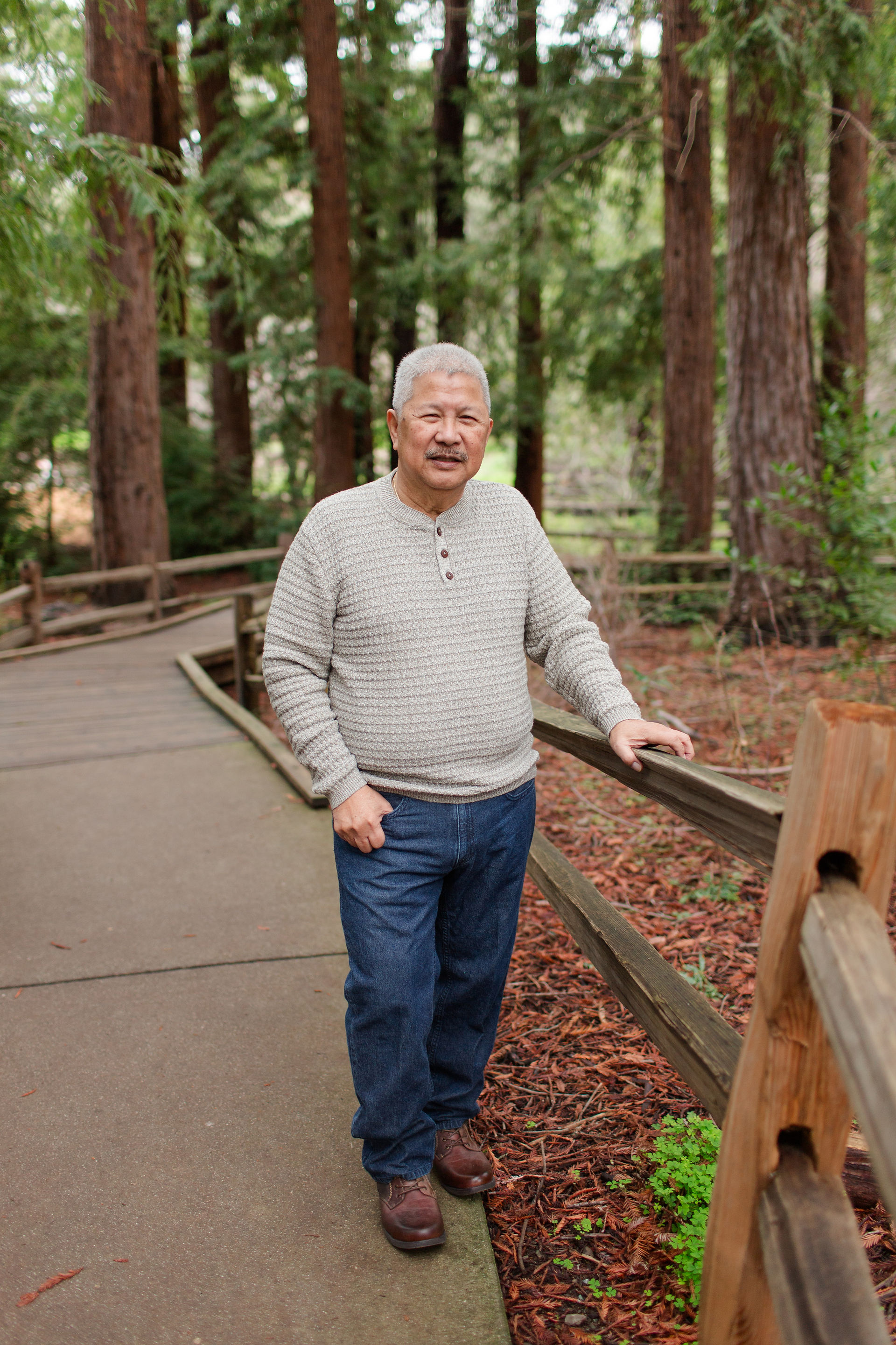 hkcreate bay area photography joyful light and airy san jose photographers northern california photoshoot legacy extended family neutral outfit ideas sweaters winter forest redwood grove nature preserve los altos grandpa portrait