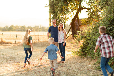 Coyote Lake Harvey Bear County Park photoshoot family location bay area photography hkcreate morgan hill mini session candid fun playful family of five