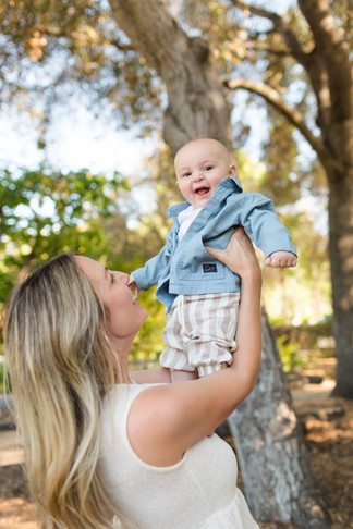 Spring Family Photoshoot at Elizabeth Gamble Garden, Palo Alto by Bay Area Photographers HKCreate