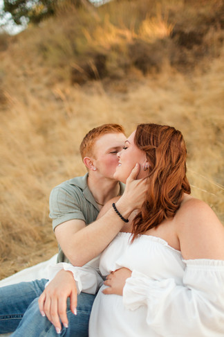 Golden hour couple maternity photoshoot at Guadalupe Oak Grove Park in San Jose by Bay Area Photographers HKCreate