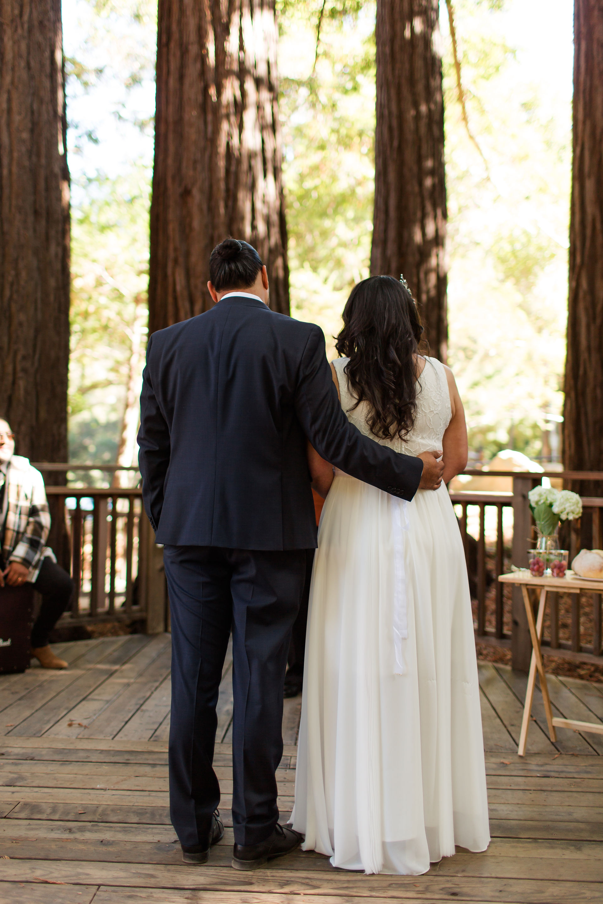 hkcreate bay area photography sanborn county park saratoga california san jose photographers wedding photography forest romantic cute couple intimate forest vow renewal light and airy photography joyful sweet bride groom ceremony
