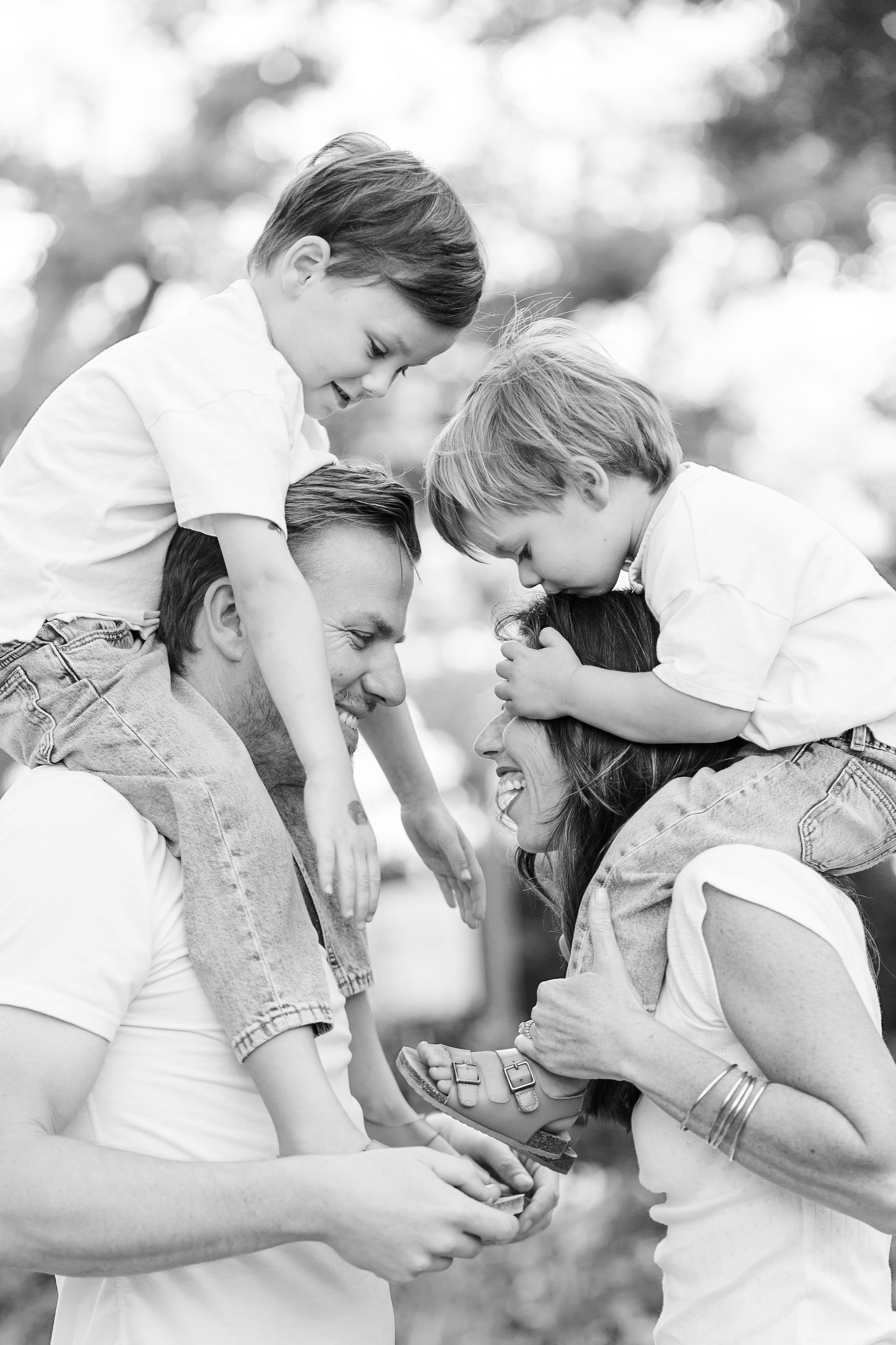 hkcreate bay area photography summer family session elizabeth gamble garden palo alto joyful happy laughter light and airy white shirts and jeans family of four northern california san jose photographers cute and sweet photos golden light flowers black and white portrait