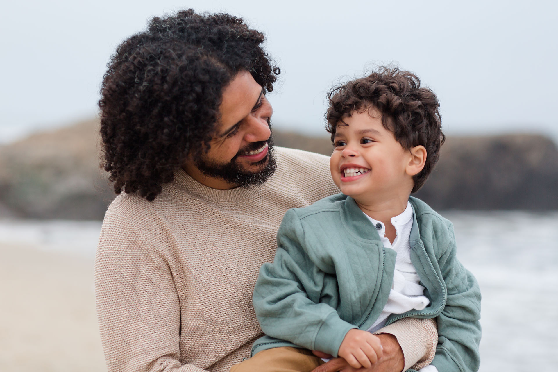 hkcreate hk create bay area photographers bay area photography family photography beach session tan sage blue pink color scheme joyful light and airy manhattan beach half moon bay family of four ocean fall