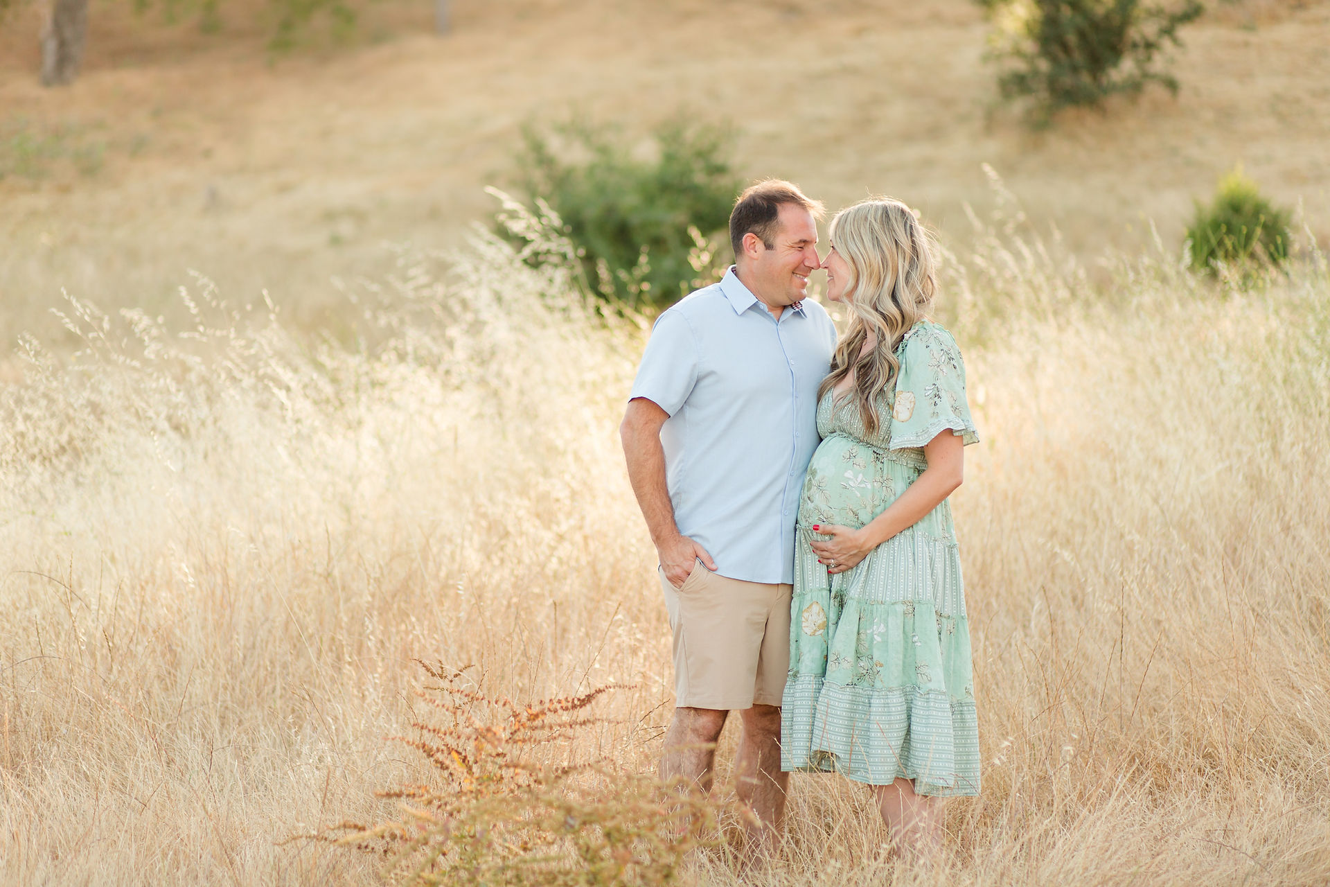 hkcreate bay area photography joyful light and airy san jose photographers northern california photoshoot summer golden wheat grass guadalupe oak grove park family of five maternity session sage mint green blue and tan outfit color ideas couple in field