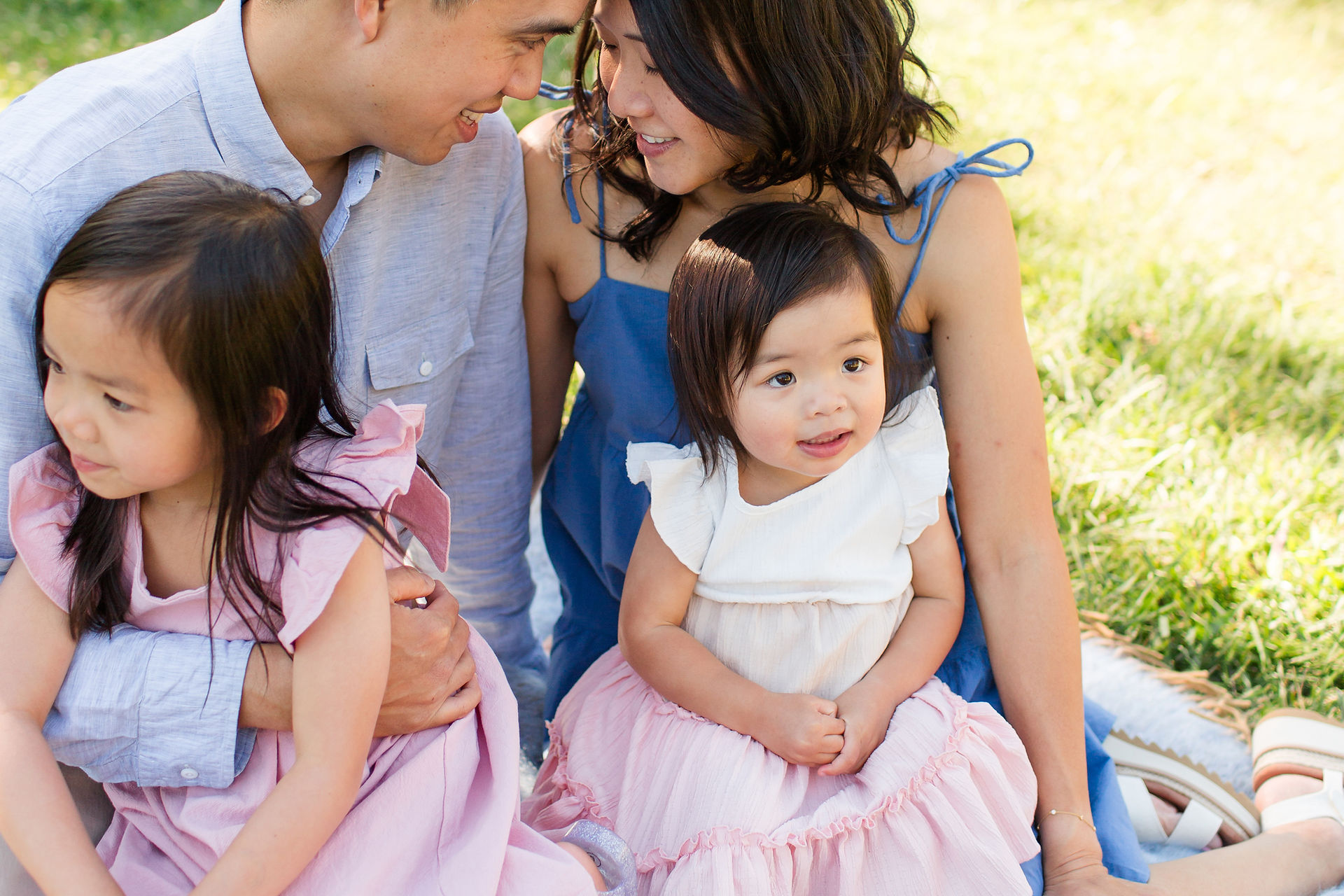 Family of Four Lake Chabot Regional Park Summer Photoshoot in Castro Valley by Bay Area Photographers HKCreate