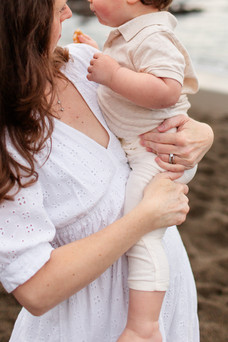 Overcast Beach Family Photoshoot at Rockaway Beach in Pacifica by Bay Area Photographers HKCreate