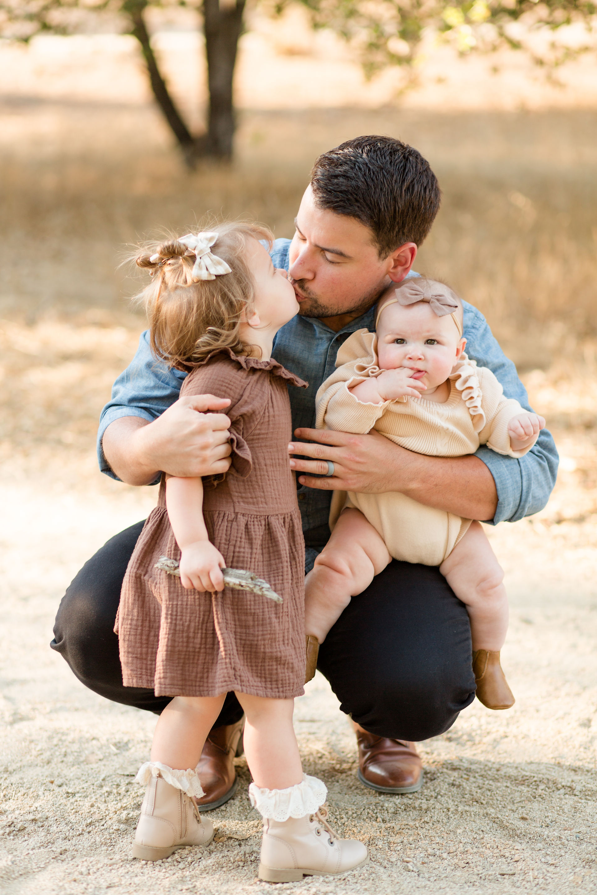 hkcreate photography photographer bay area san jose guadalupe park neutral color scheme family outfits brown yellow jean black bows floral dress joyful cute session romper