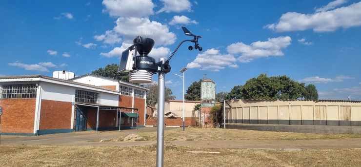 Automatic weather station measuring evapotranspiration levels.