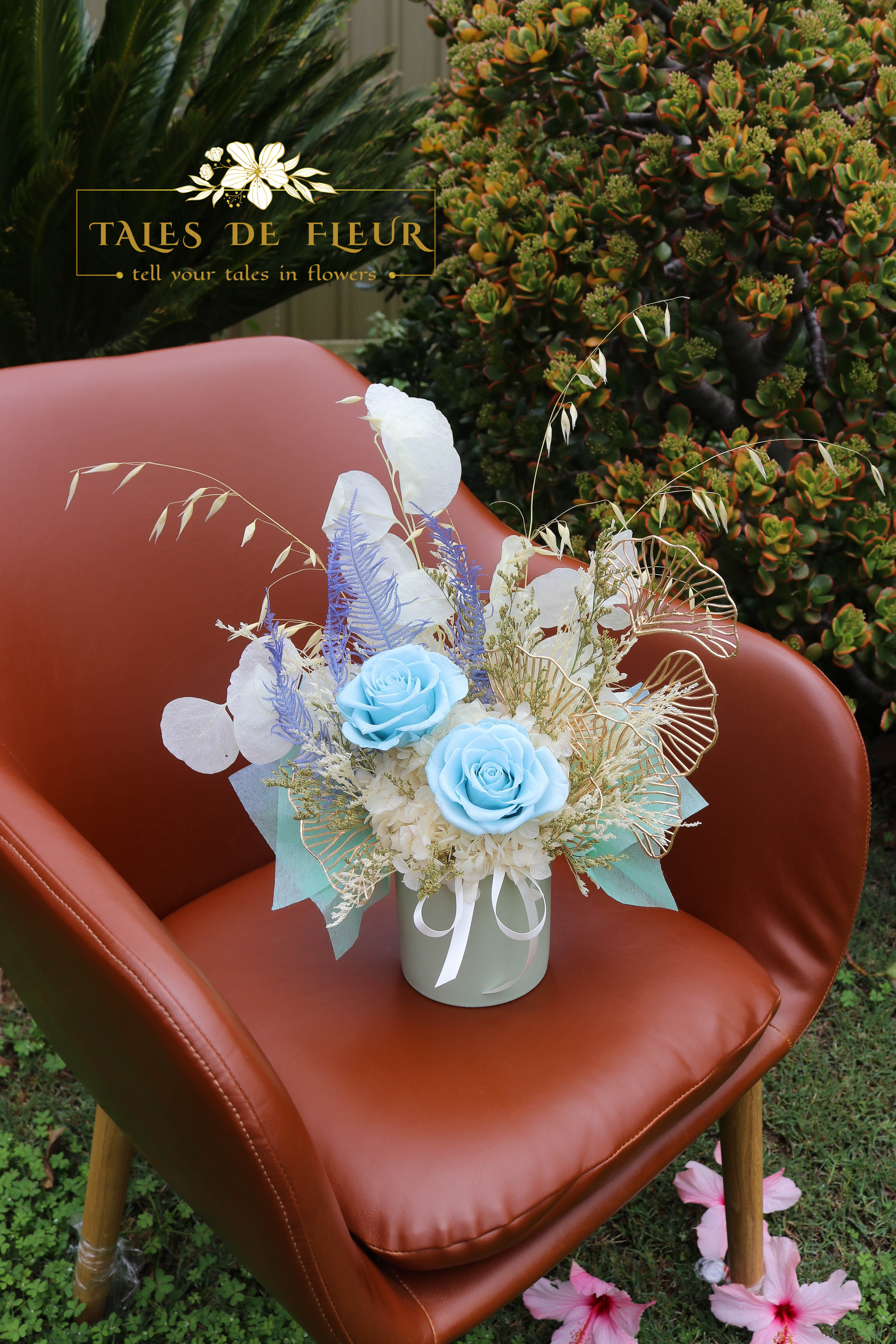 "The Charming" _ Preserved Rose +Dried Flowers