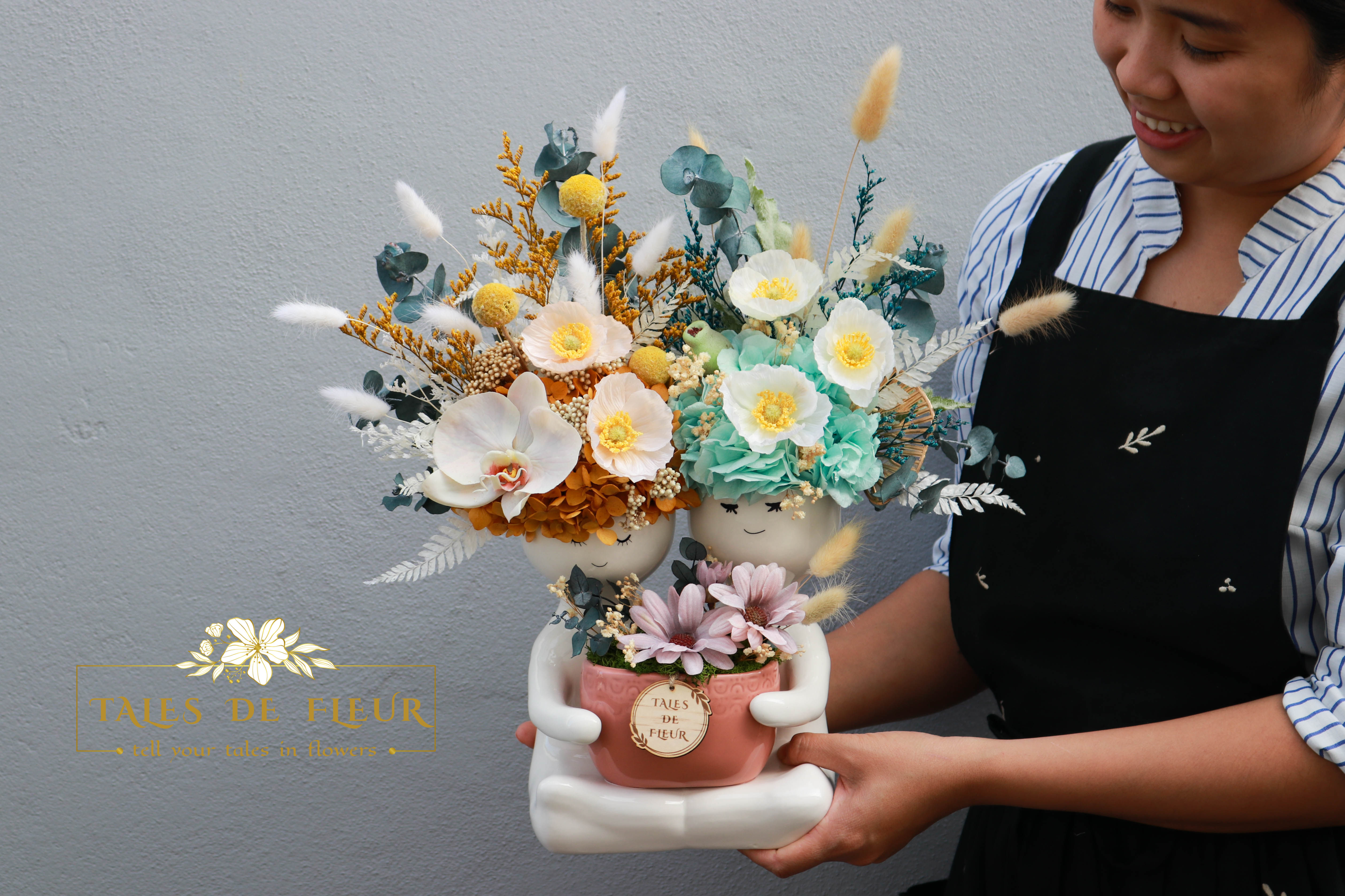 Blooming Romance _ Mix Preserved + Premium Artificial Flowers