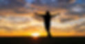 Silhouette von Miriam Amaris Kitzmüller bei Sonnenuntergang