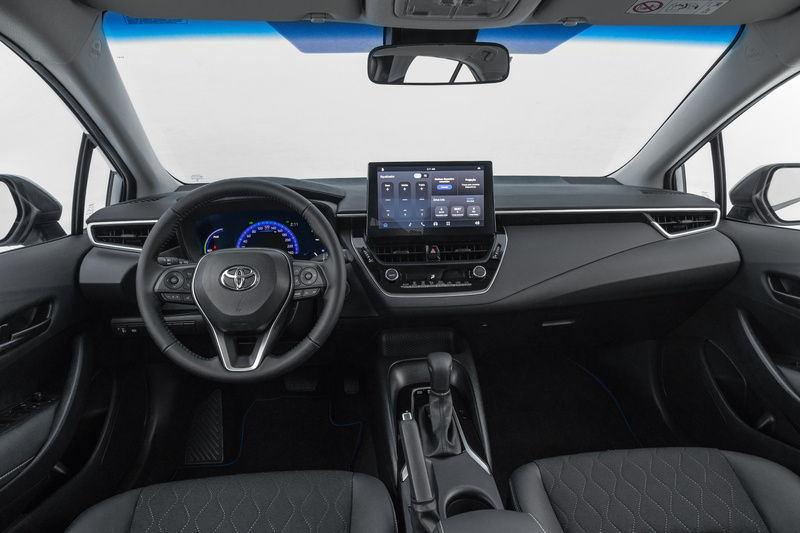 Toyota lança Corolla GLi Hybrid no Brasil com tecnologia híbrida flex full e foco no segmento Small Business
