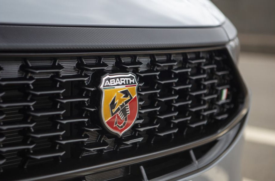 Pulse Abarth estreia em Interlagos como carro de apoio da Fórmula 4